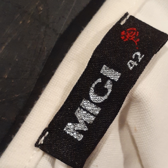 Women Dress. Sleeveless - Picture 9 of 10